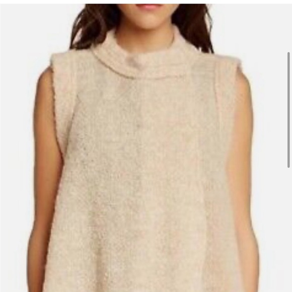 Free People Stand And Deliver Wool Alpaca
Blend Cape Sweater Vest Size Medium - Picture 9 of 12